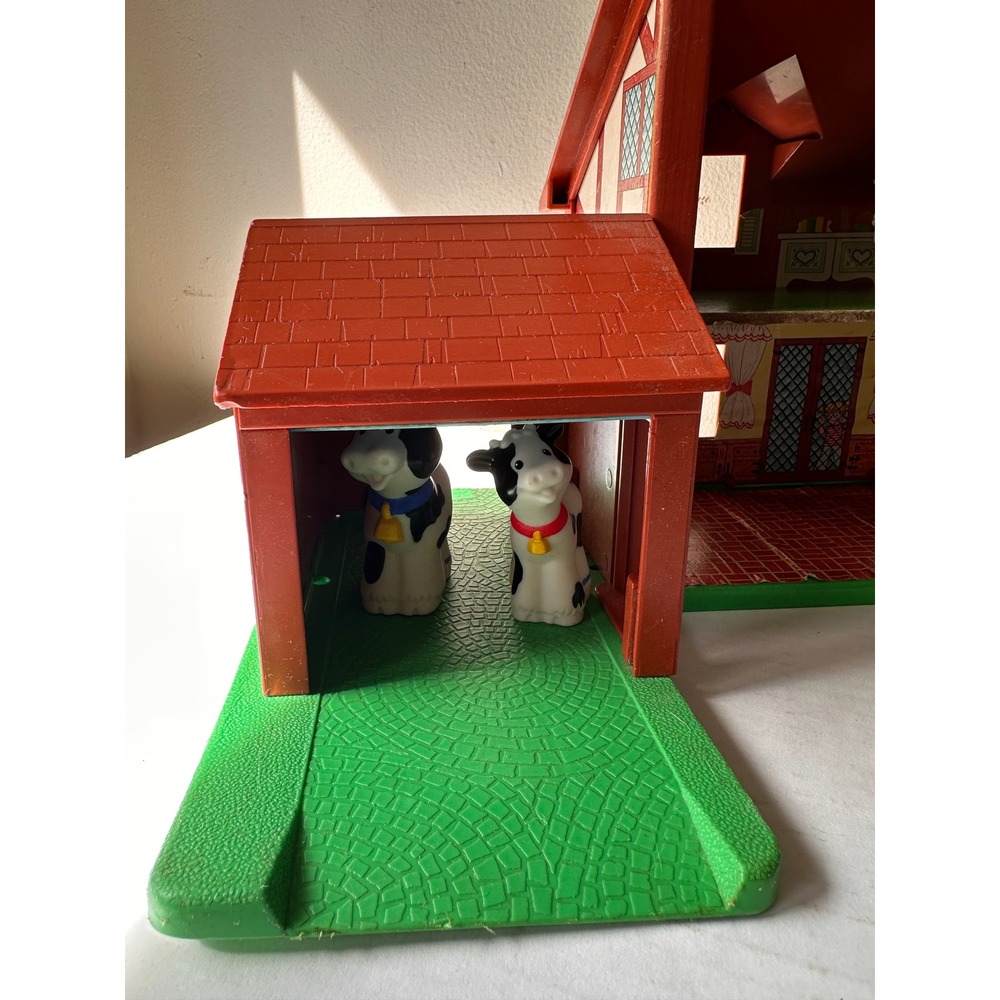 Vtg Fisher Price Little People Tudor House 952 Play Family Toy Lot Cows Figures - Picture 11 of 12